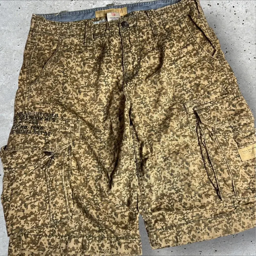 True Religion Camo‎ Shorts Brown Size 30